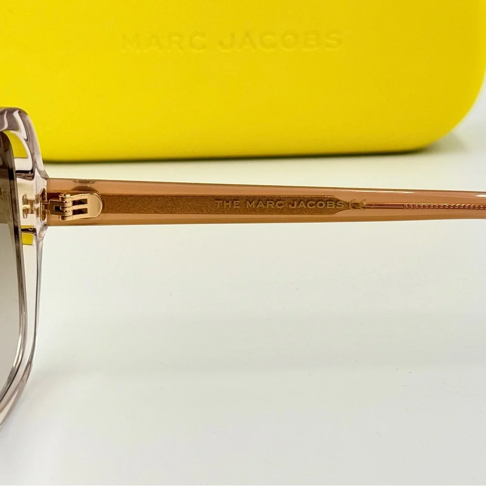 Marc Jacob’s Fashion Sunglasses 555/S Cat Eye 55mm Beige w/ Brown Gradient Lens